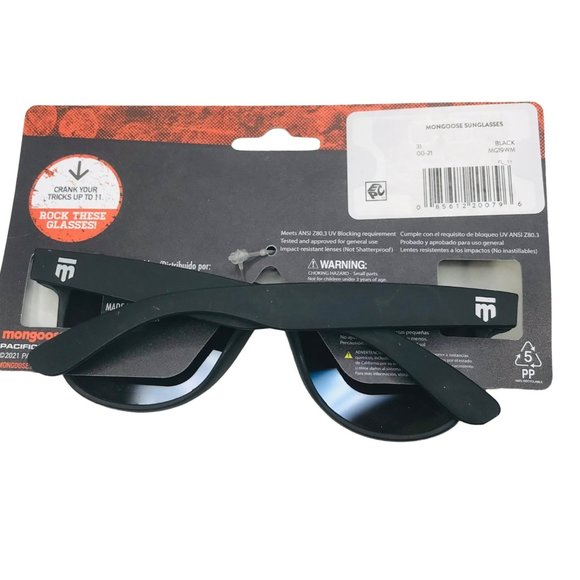 Mongoose Boys Black With Blue Mirror Lenses 100% UV Sunglasses New In Package - Picture 2 of 10